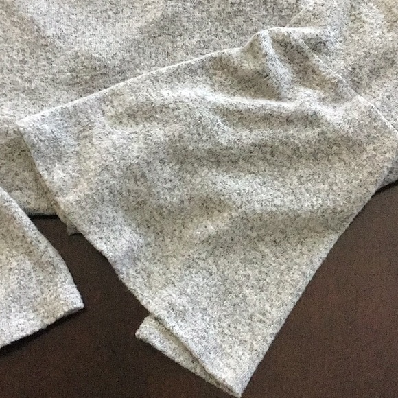 NWOT beautiful detailed sweater - Picture 3 of 6